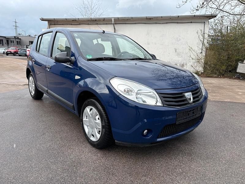Gebraucht Dacia Sandero 75 PS (55 kW) 2008 Blau Kleinwagen