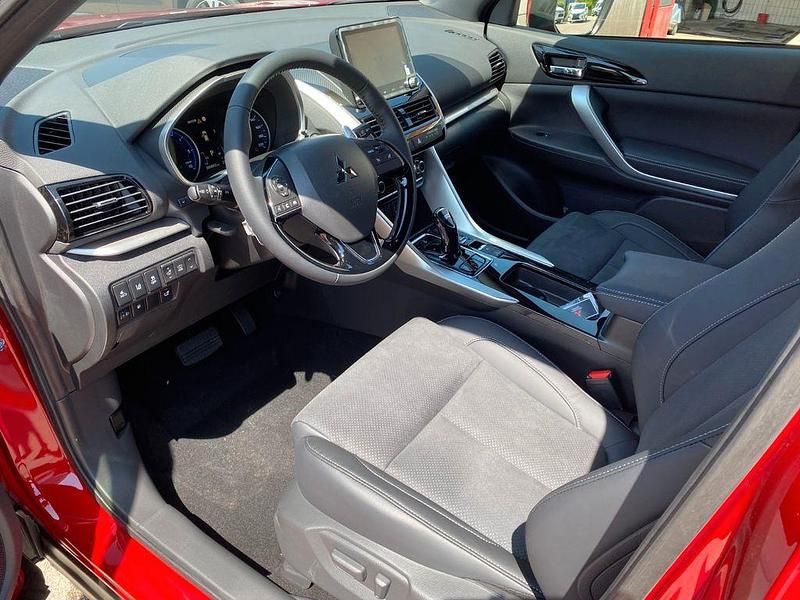 Gebraucht Mitsubishi Eclipse Cross Plus 188 PS (138 kW) 2024 Rot SUV