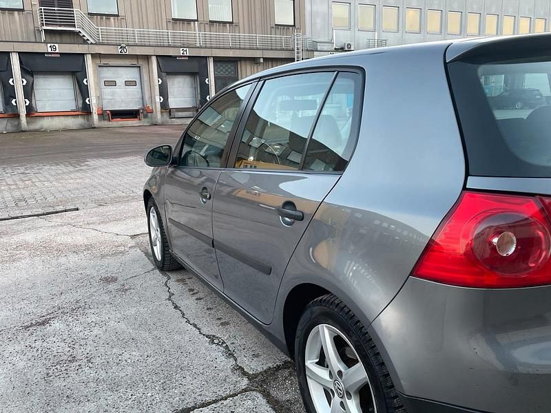 Gebraucht VW Golf V 75 PS (55 kW) 2005 Grau Kleinwagen