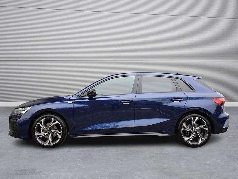 Gebraucht Audi A3 S-Line 150 PS (110 kW) 2025 Navarrablau metallic Limousine