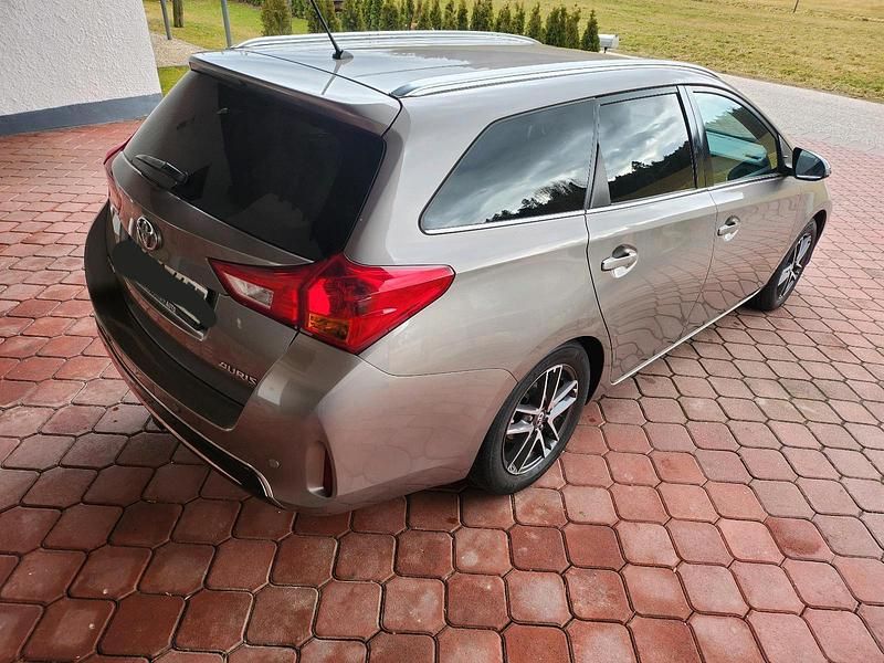 Gebraucht Toyota Auris 124 PS (91 kW) 2014 Braun Kombi