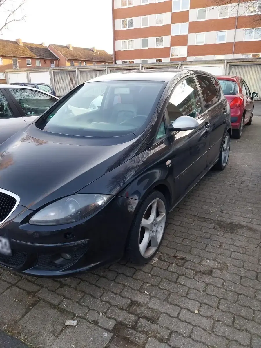 Second-hand Seat Altea 140 CP (102 kW) 2006 Negru Monovolum