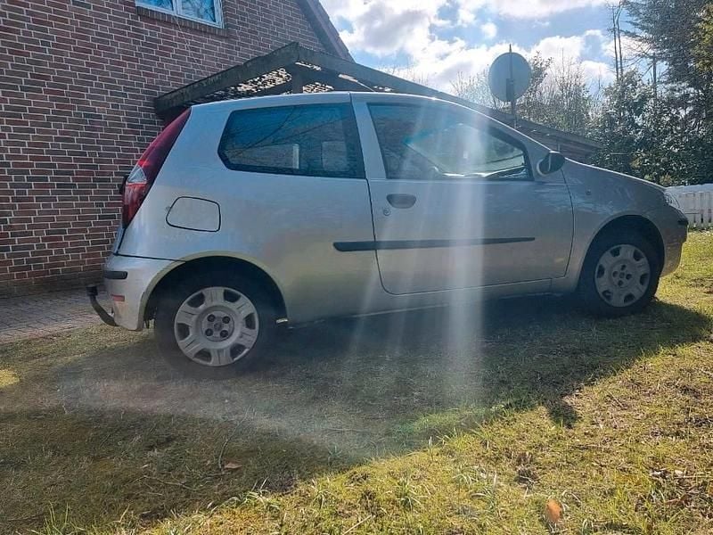 Usata Fiat Punto 60 CV (44 kW) 2004 Grigio Utilitaria