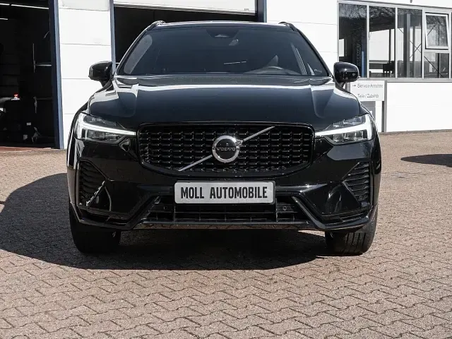 Gebraucht Volvo XC60 R-Design 197 PS (144 kW) 2022 Schwarz SUV