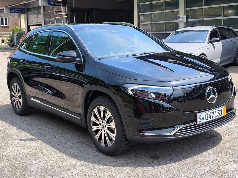 Nachtschwarz unilack Neu 2025 Mercedes EQA250 SUV | 46.775 € - Bild 1/4