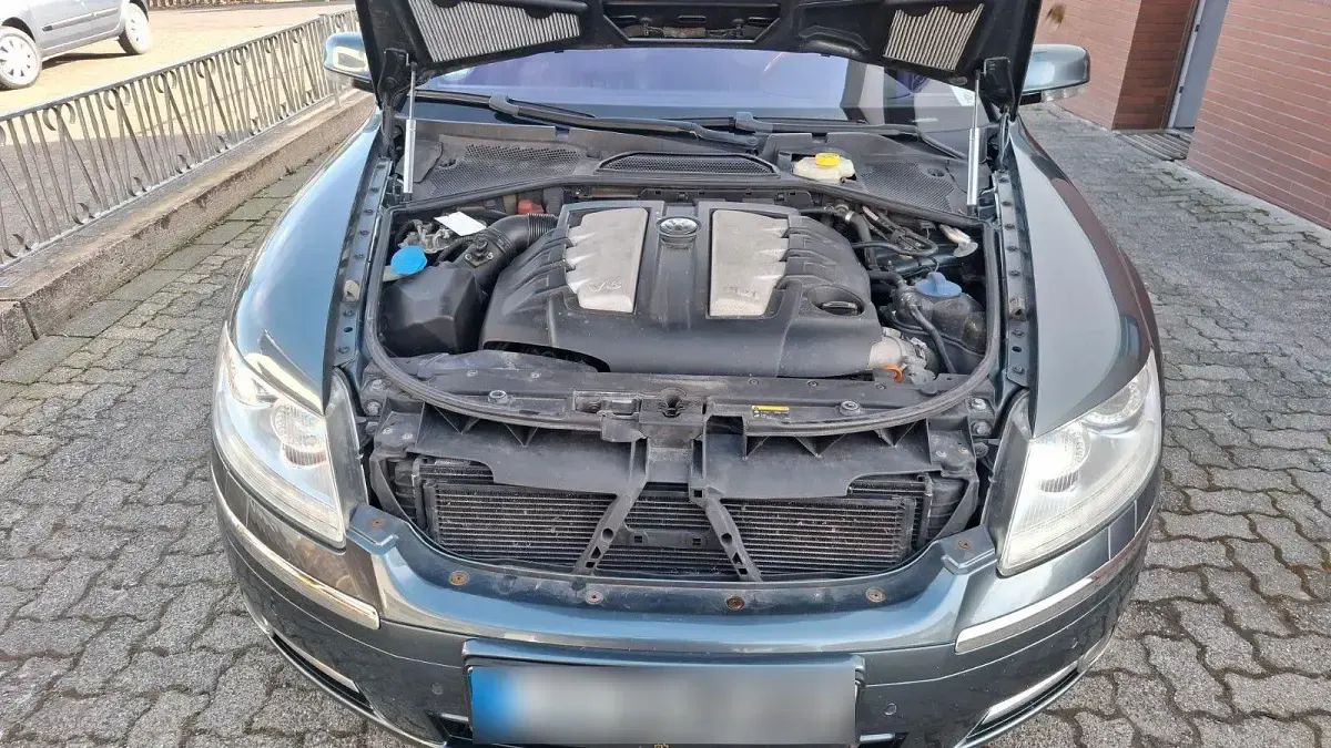 Usata VW Phaeton 239 CV (175 kW) 2008 Grigio Berlina