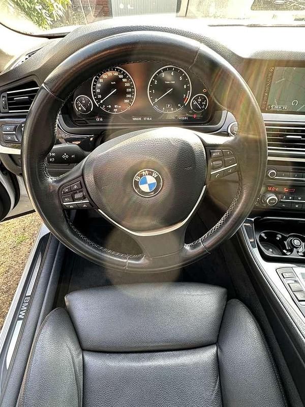 Gebraucht BMW 528 245 PS (180 kW) 2013 Silber Limousine