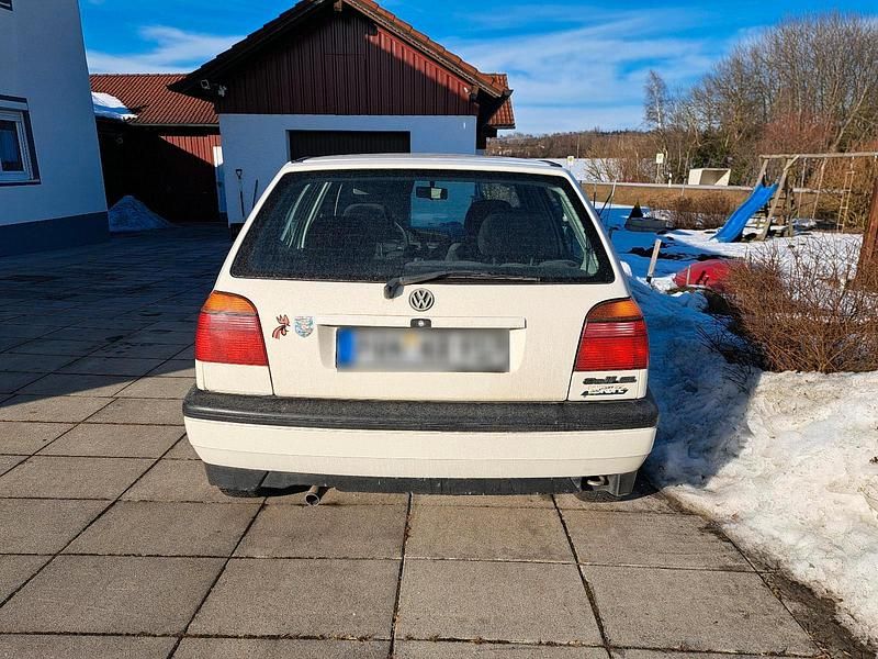 Gebraucht VW Golf III 90 PS (66 kW) 1994 Weiß Kleinwagen