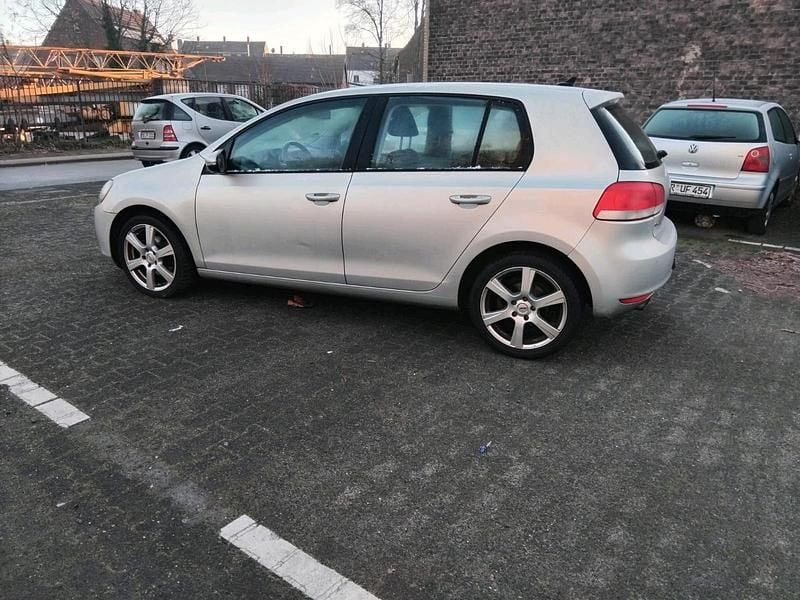 Gebraucht VW Golf VI 116 PS (85 kW) 2010 Grau Kleinwagen