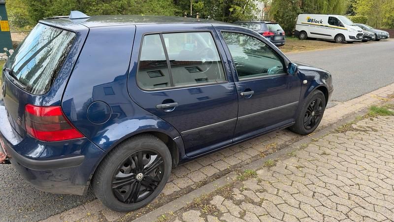 Gebraucht VW Golf IV 55 PS (40 kW) 2000 Blau Limousine
