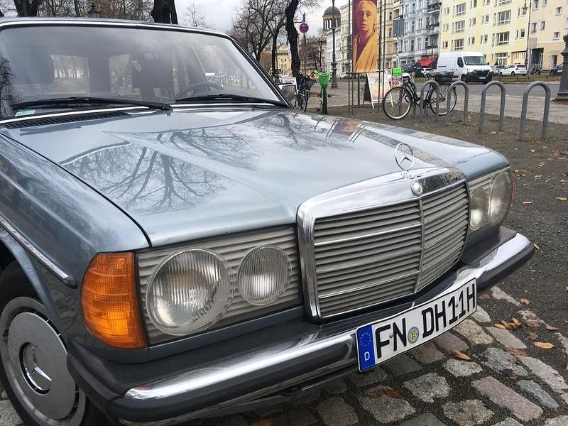 Gebraucht Mercedes 230 109 PS (80 kW) 1980 Blau Kombi