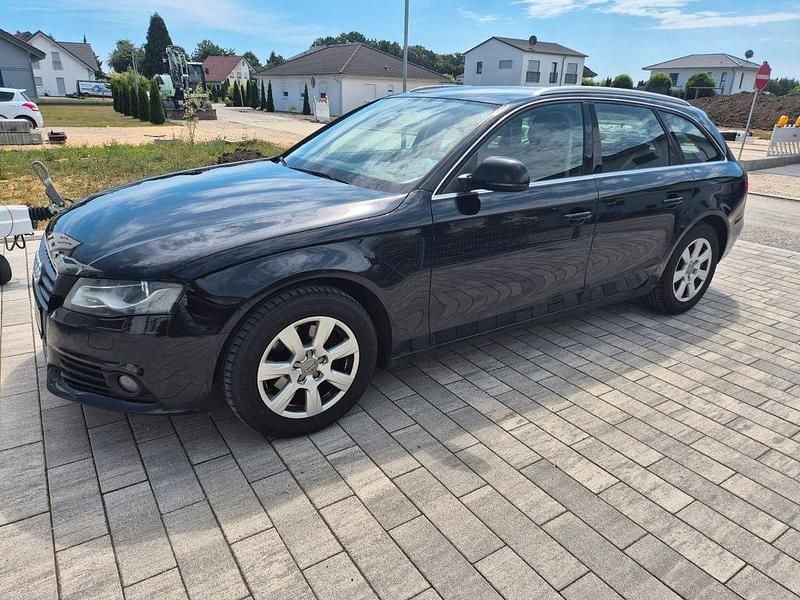 Usata Audi A4 140 CV (102 kW) 2009 Nero Station wagon