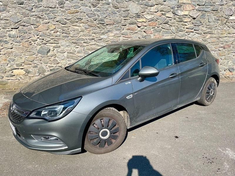 Gebraucht Opel Astra 125 PS (91 kW) 2017 Grau Kombi