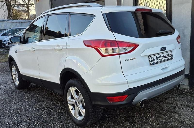 Gebraucht Ford Kuga SYNC Edition 150 PS (110 kW) 2015 Weiß SUV