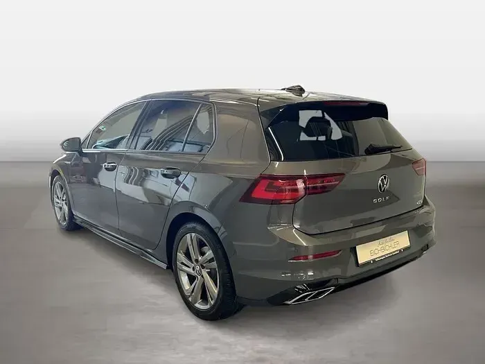 Gebraucht VW Golf VIII R-line 150 PS (110 kW) 2024 Delfingrau (metallic) Limousine