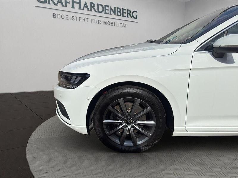 Gebraucht VW Passat Business 200 PS (147 kW) 2022 Weiß Kombi