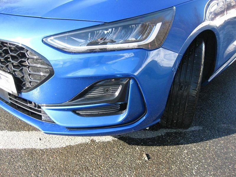 Gebraucht Ford Focus ST-Line 125 PS (91 kW) 2023 Blau Limousine