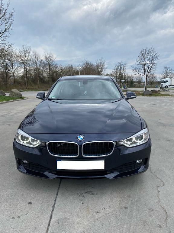 Second-hand BMW 320 Performance 184 CP (135 kW) 2012 Albastru Berlinǎ