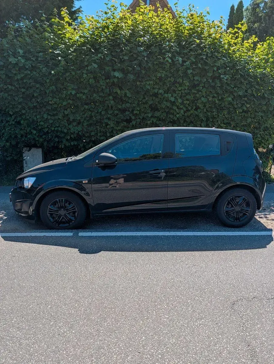 Gebraucht Chevrolet Aveo LS 69 PS (50 kW) 2012 Schwarz Limousine