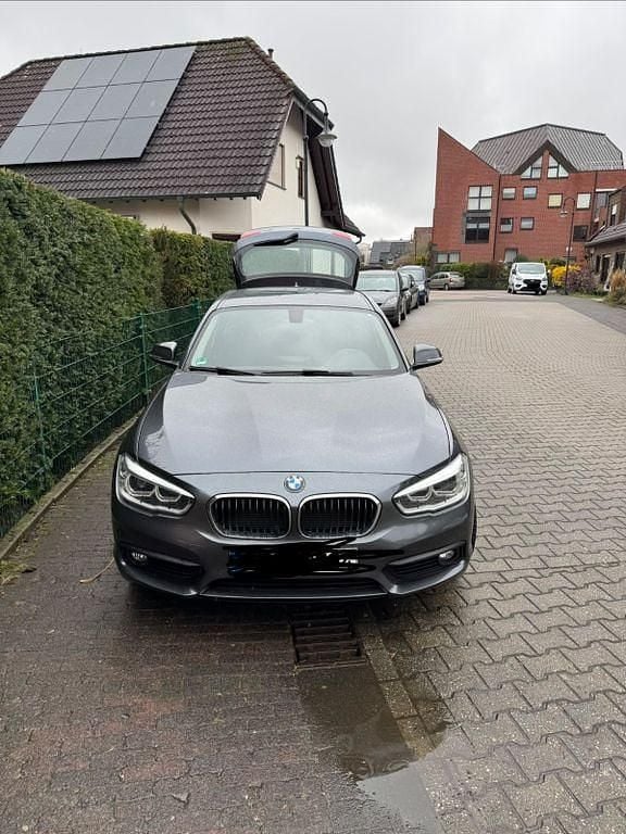 Gebraucht BMW 118 Advantage 136 PS (100 kW) 2018 Grau Kleinwagen