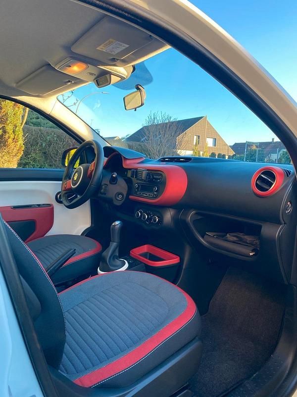 Gebraucht Renault Twingo 52 PS (38 kW) 2015 Weiß Kleinwagen