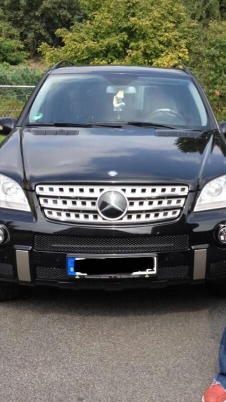Schwarz Gebraucht 2008 Mercedes ML320 SUV | 9.500 € (Fairer Preis) - Bild 1/4