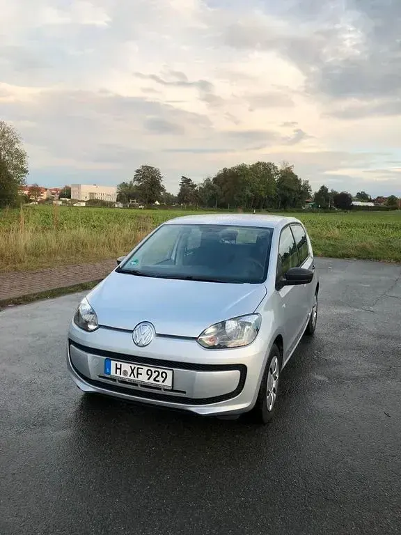 Usado VW up! take up! 60 CV (44 kW) 2013 Plateado Utilitario