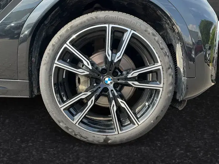 Gebraucht BMW X6 M Sport 381 PS (280 kW) 2025 Black sapphire metallic SUV