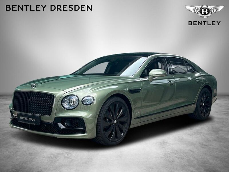 Grün metallic Gebraucht 2022 Bentley Flying Spur Limousine | 259.000 € - Bild 1/4