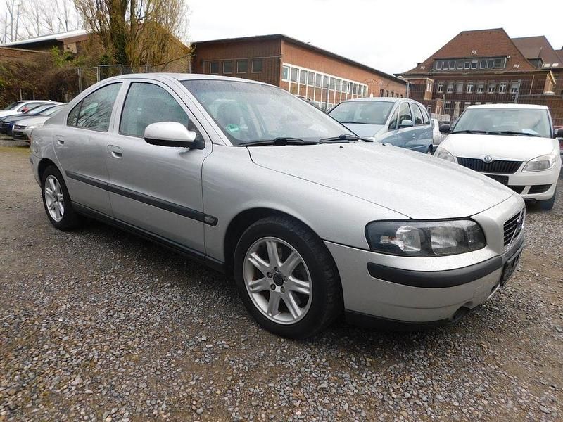 Gebraucht Volvo S60 140 PS (102 kW) 2002 Silber Limousine