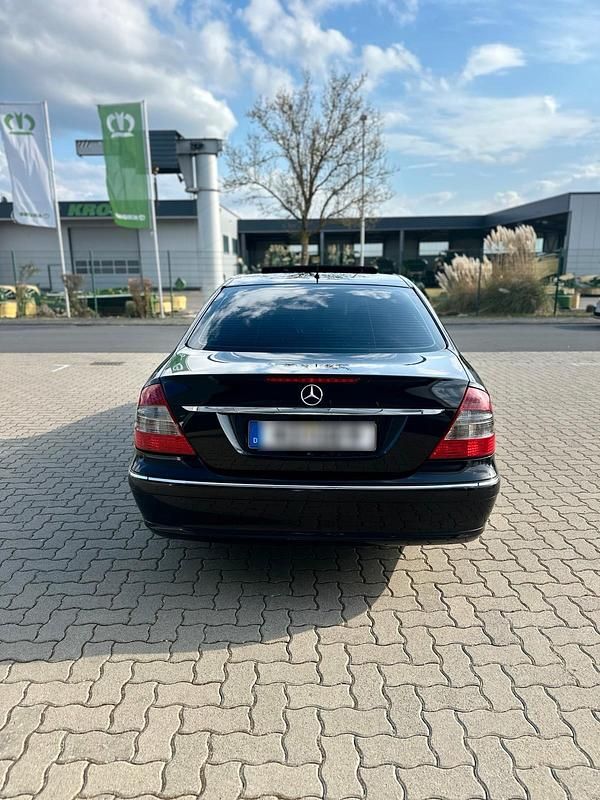 Gebraucht Mercedes E420 Avantgarde 314 PS (230 kW) 2006 Schwarz Limousine