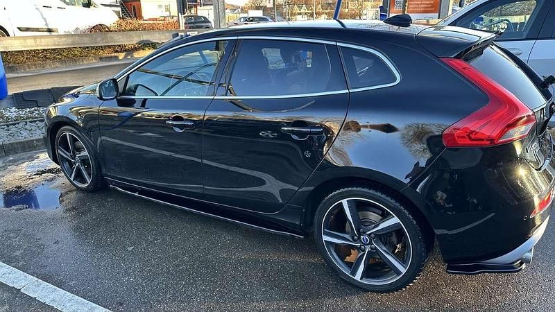 Gebraucht Volvo V40 R-Design 190 PS (139 kW) 2015 Limousine