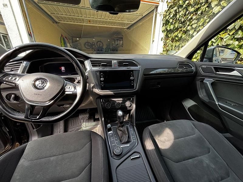 Gebraucht VW Tiguan Allspace Highline 190 PS (139 kW) 2020 Schwarz SUV
