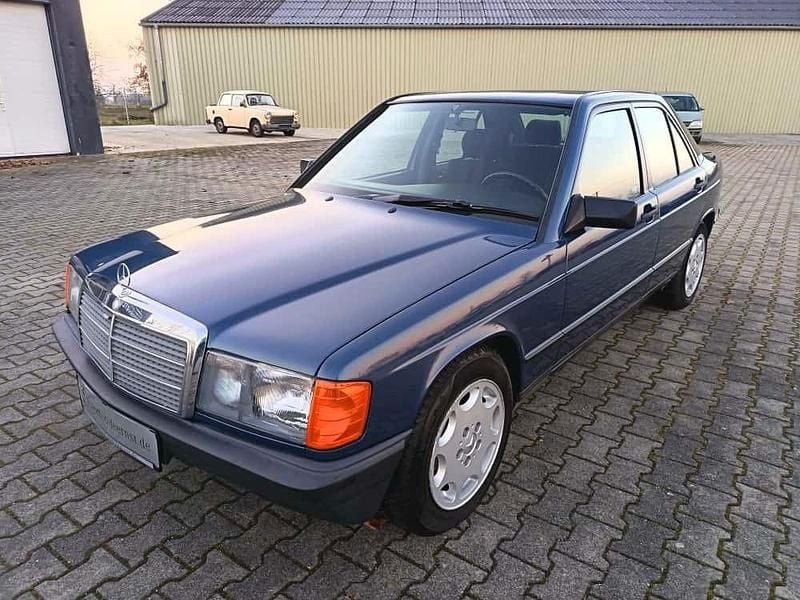 Gebraucht Mercedes 190 109 PS (80 kW) 1993 Blau Limousine
