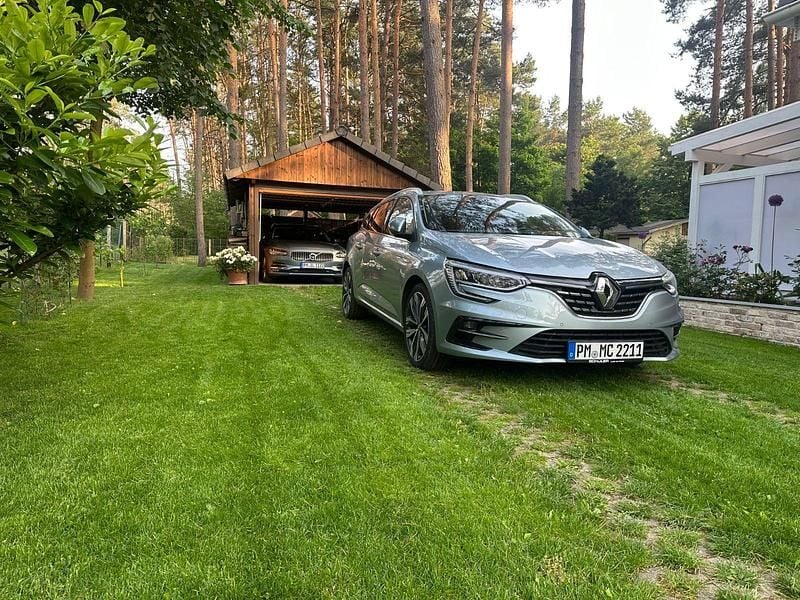 Gebraucht Renault Mégane GrandTour Intens 140 PS (102 kW) 2021 Blau Kombi