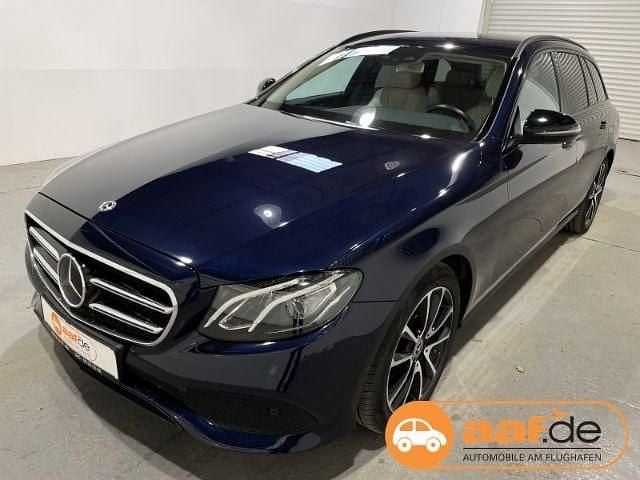 Gebraucht Mercedes E200 197 PS (144 kW) 2020 Blau Kombi