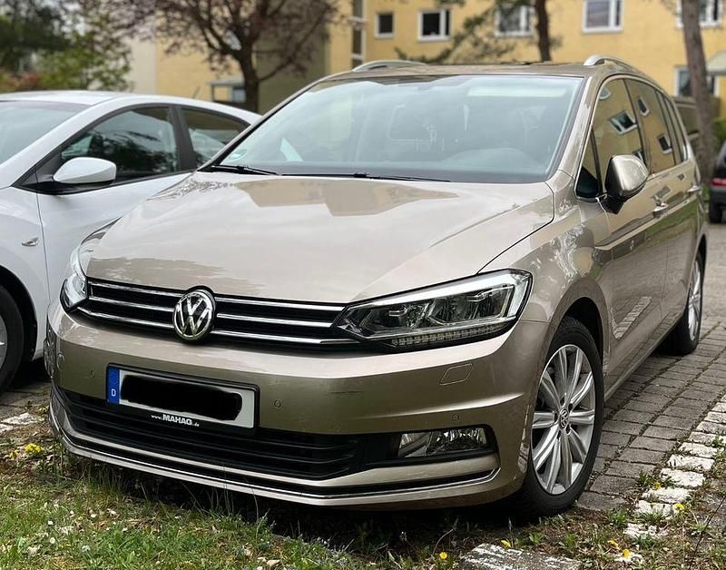 Gebraucht VW Touran Highline 179 PS (131 kW) 2016 Beige Van / Kleinbus