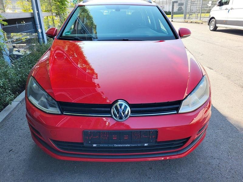 Gebraucht VW Golf VII 105 PS (77 kW) 2013 Rot Kombi