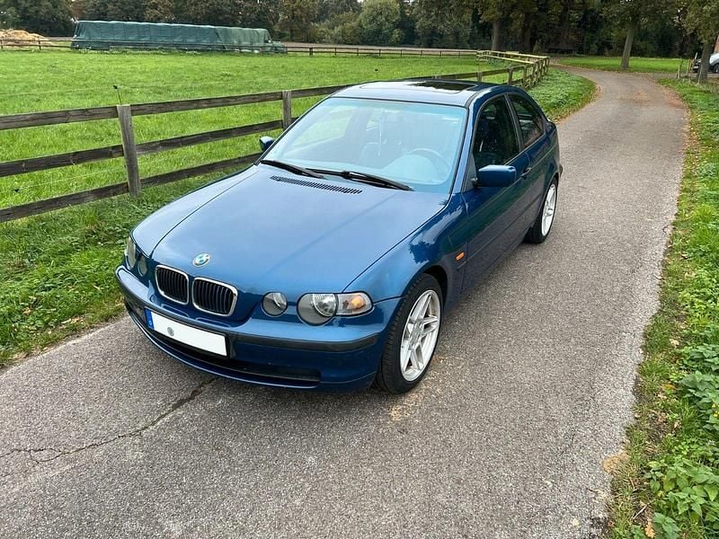 Blau Gebraucht 2002 BMW 316 Sport Line Limousine | 1.700 € (Superpreis) - Bild 1/4
