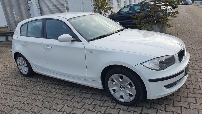 Gebraucht BMW 116 Advantage 122 PS (89 kW) 2009 Weiß Kleinwagen