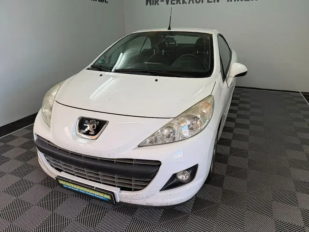 Gebraucht Peugeot 207 CC Premium 120 PS (88 kW) 2010 Blanc banquise Cabrio