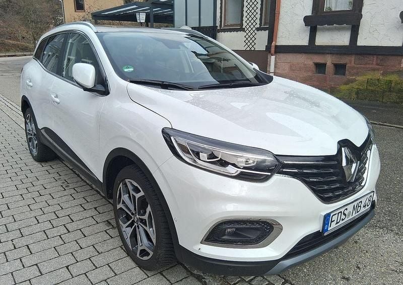 Gebraucht Renault Kadjar Techno 158 PS (116 kW) 2022 Weiß SUV