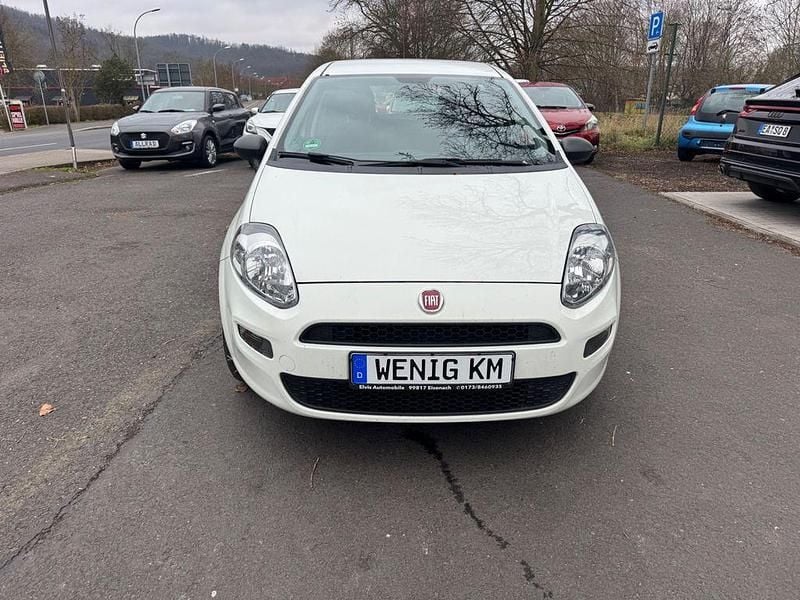 Gebraucht Fiat Punto Basis 69 PS (50 kW) 2017 Weiß Limousine