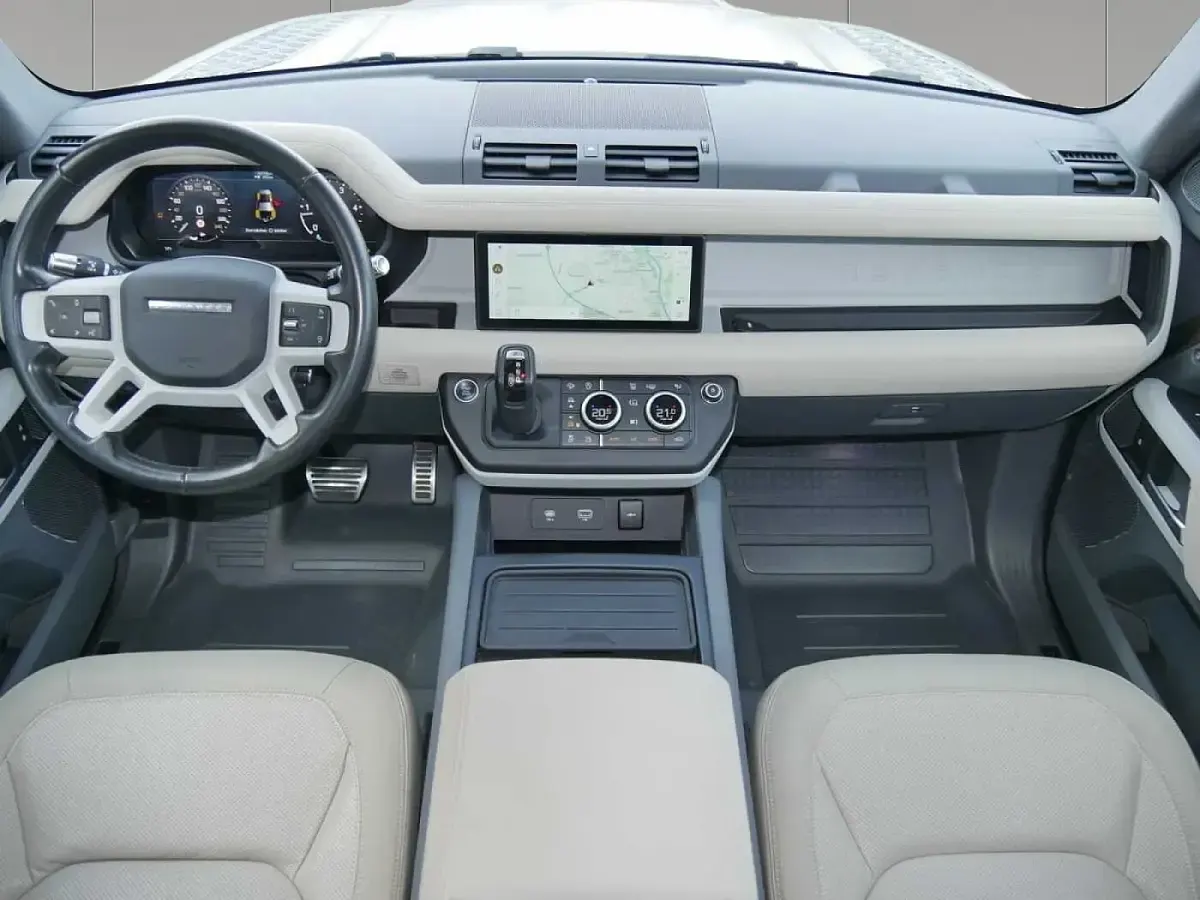 Gebraucht Land Rover Defender First Edition 244 PS (179 kW) 2020 Gondwana stone gloss SUV
