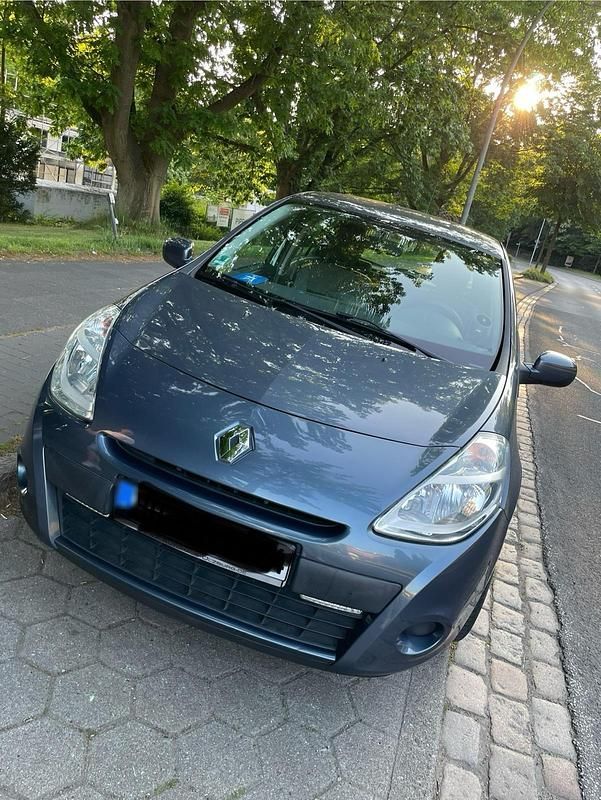 Gebraucht Renault Clio III 74 PS (54 kW) 2011 Blau Kleinwagen