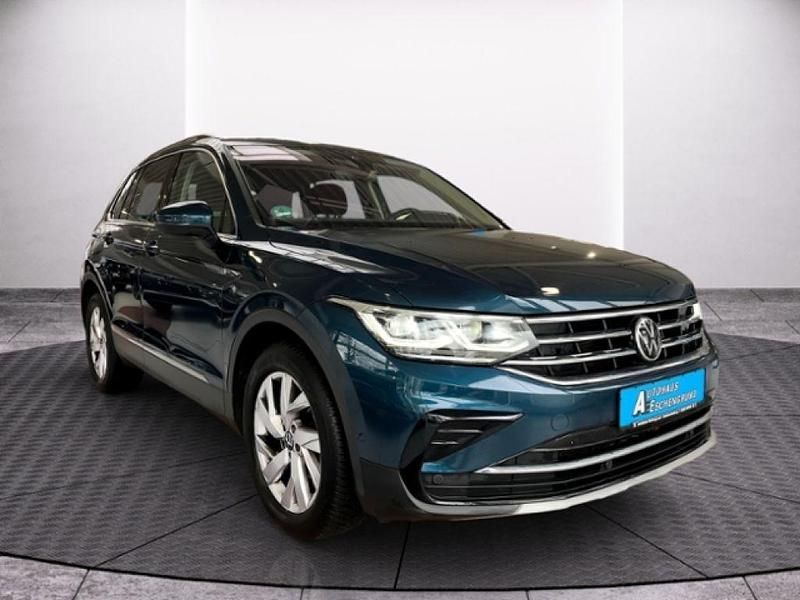 Gebraucht VW Tiguan Elegance 150 PS (110 kW) 2022 Nightshade blue metallic (metallic) SUV