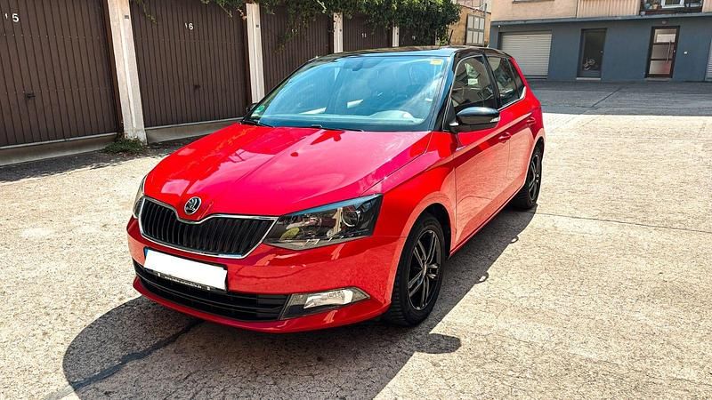 Rot Gebraucht 2018 Skoda Fabia Kleinwagen | 8.500 € (Fairer Preis) - Bild 1/4