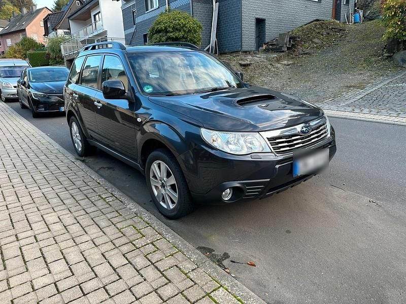 Grau Gebraucht 2008 Subaru Forester SUV | 3.800 € (Superpreis) - Bild 1/4
