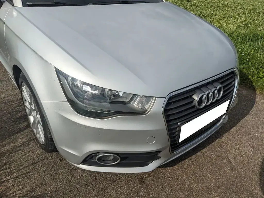 Gebraucht Audi A1 Ambition 105 PS (77 kW) 2012 Grau Kleinwagen