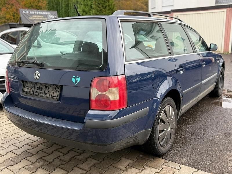 Gebraucht VW Passat 170 PS (125 kW) 2001 Blau Kombi